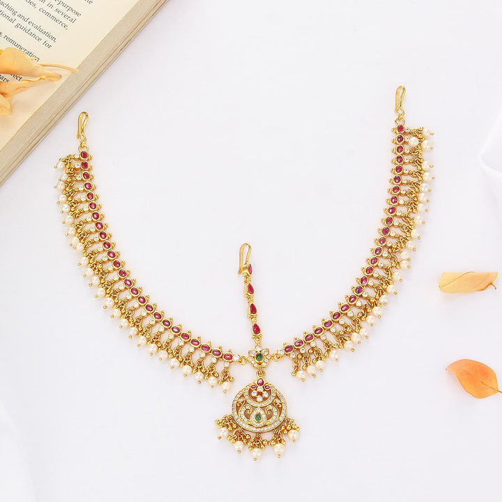 Akhila Stone Maangtikka