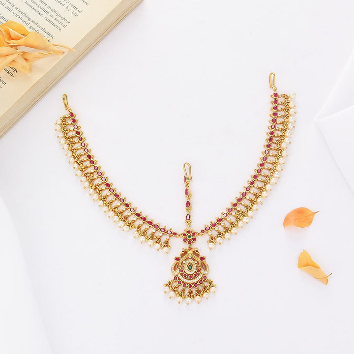 Rishika Stone Maangtikka