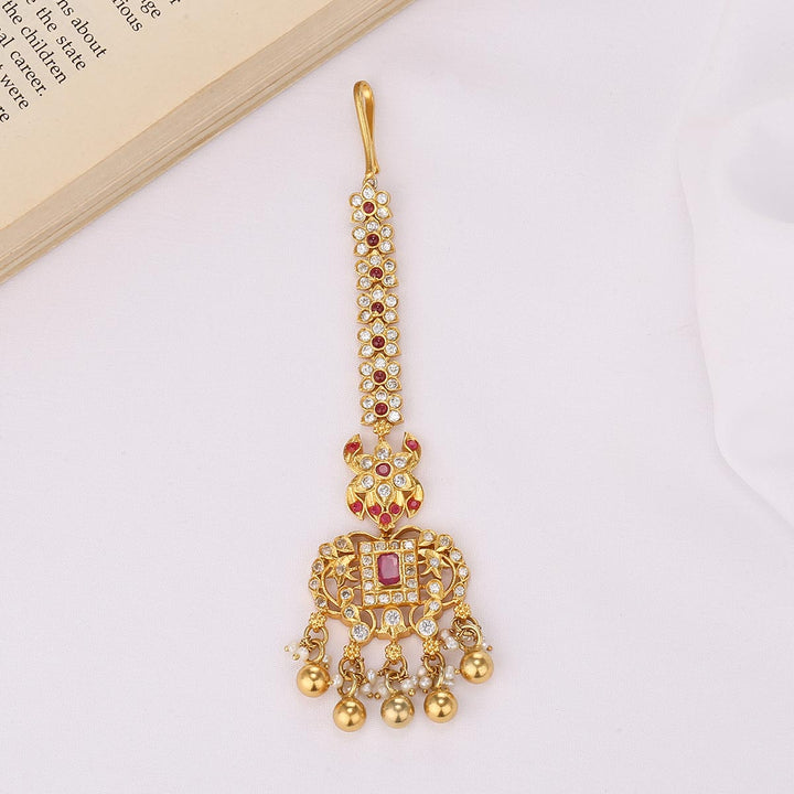 Shivitha Stone Maangtikka