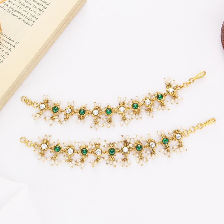 Enticing Kundan Maatal