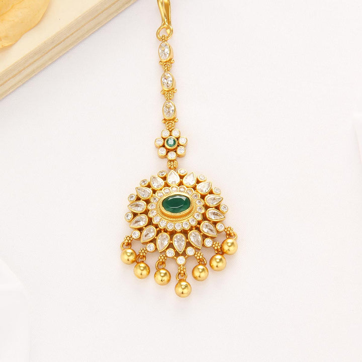 Ishani Stone Maangtikka