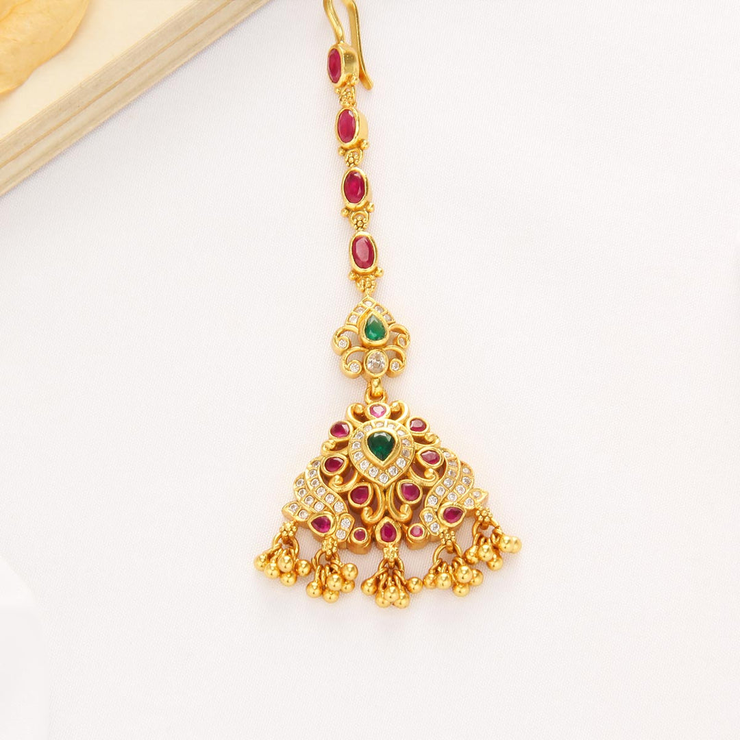 Yazhin Stone Maangtikka