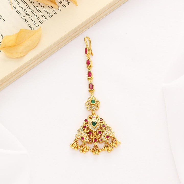 Yazhin Stone Maangtikka