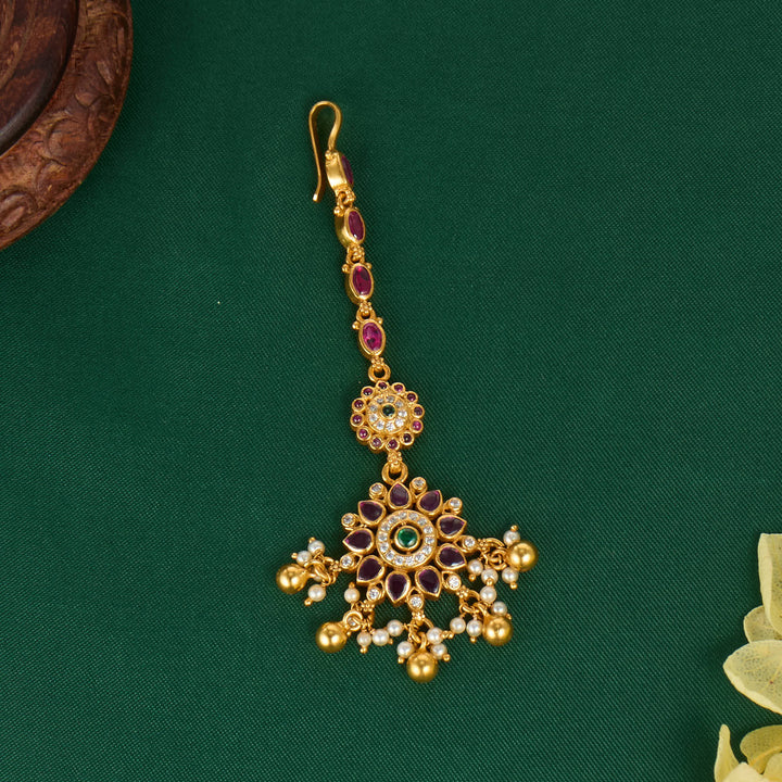 Vikasha Stone Maangtikka