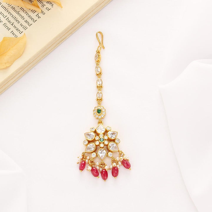 Vasundhara Stone Maangtikka