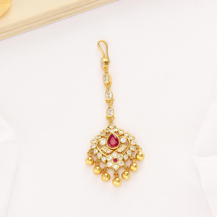 Samrajni Stone Maangtikka