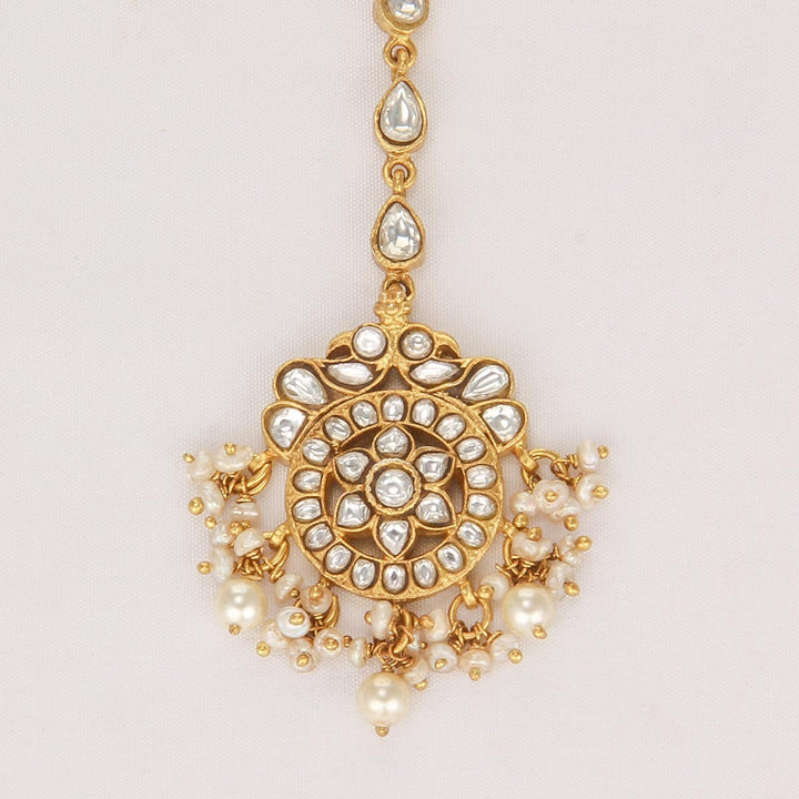 Shine Charm Kundan Maangtikka