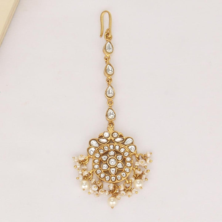 Shine Charm Kundan Maangtikka