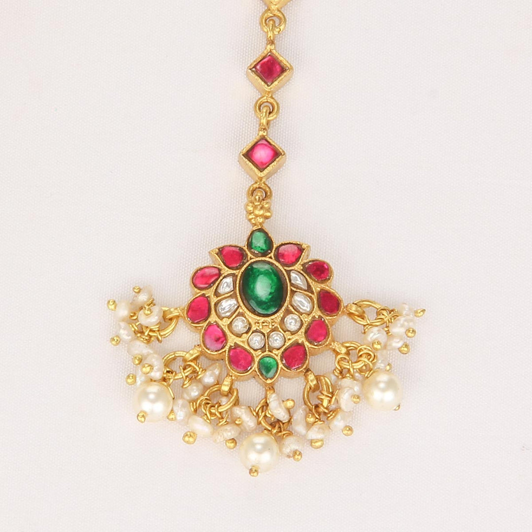 Yalisha Kundan Maangtikka