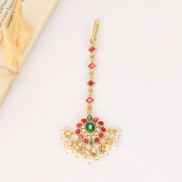 Yalisha Kundan Maangtikka