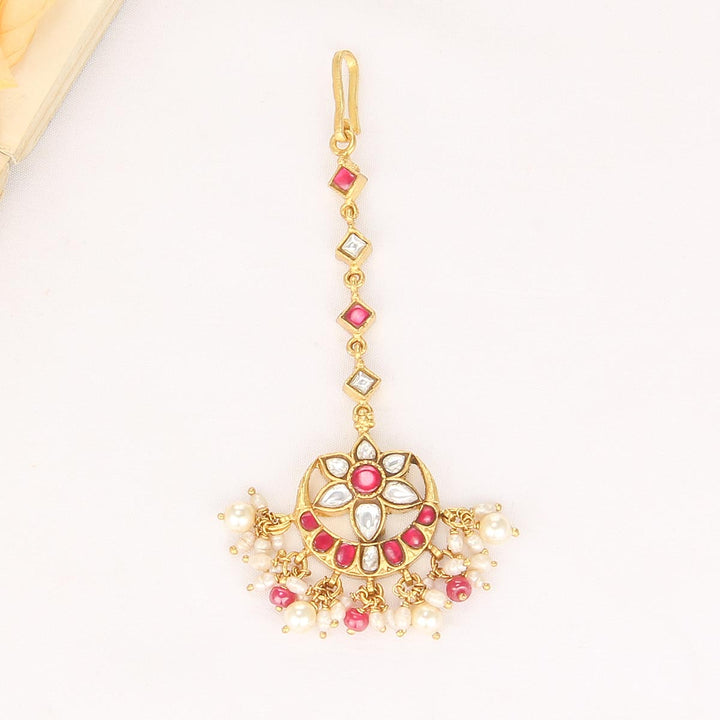 Abhitha Kundan Maangtikka