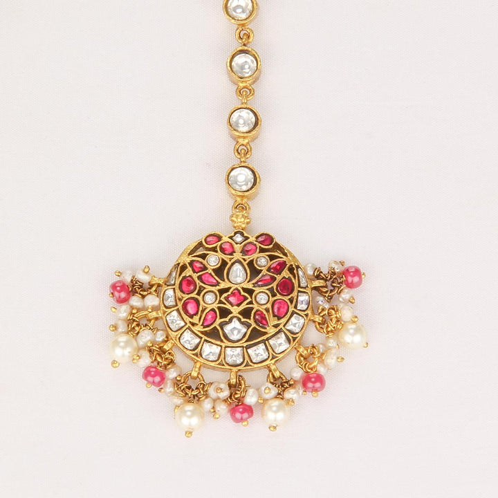 Shervika Kundan Maangtikka