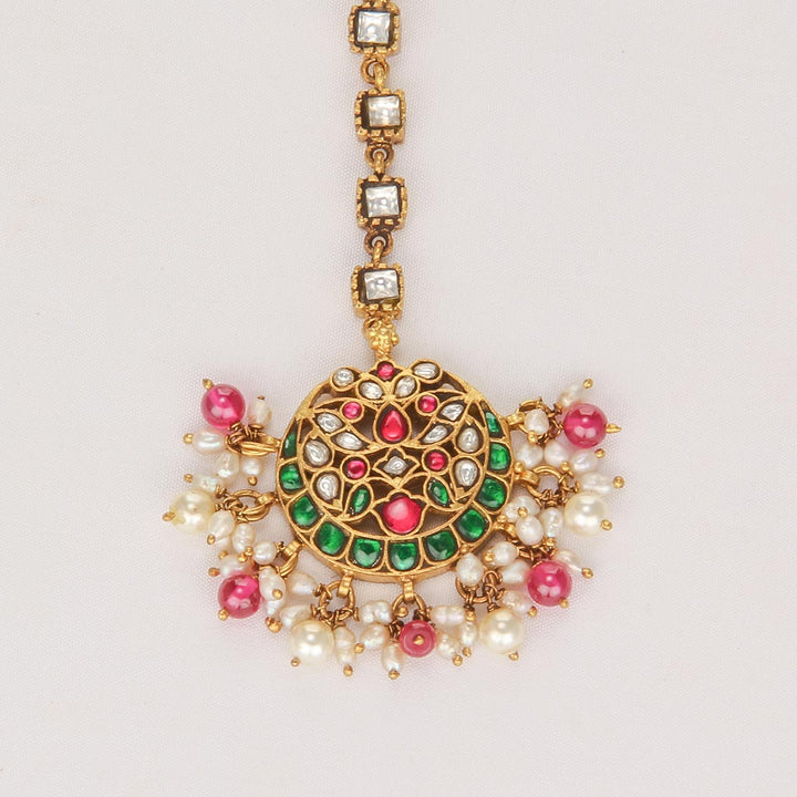 Aasha Kundan Maangtikka