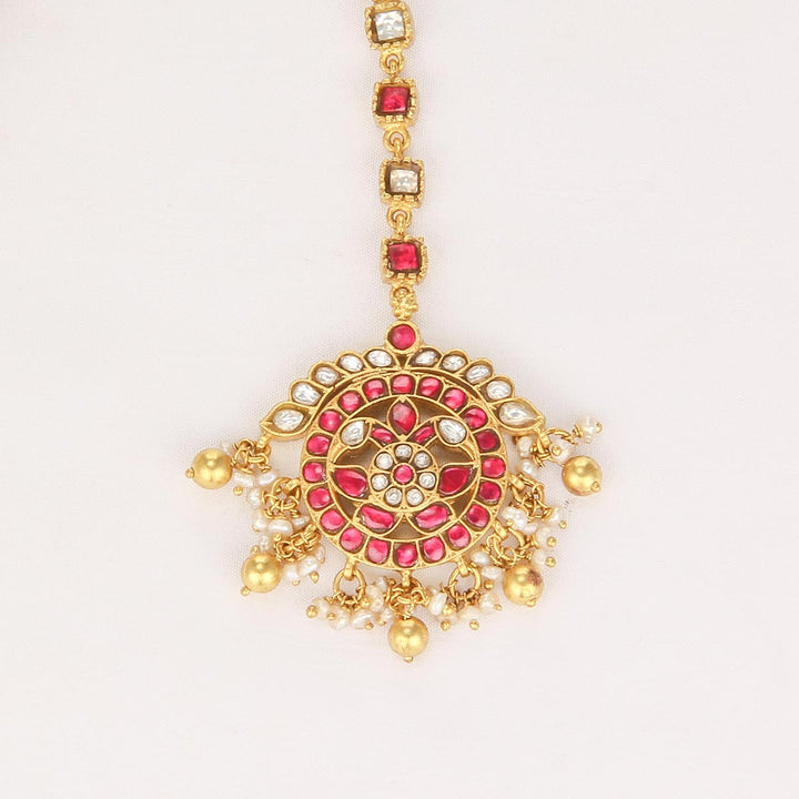 Kenisha Kundan Maangtikka