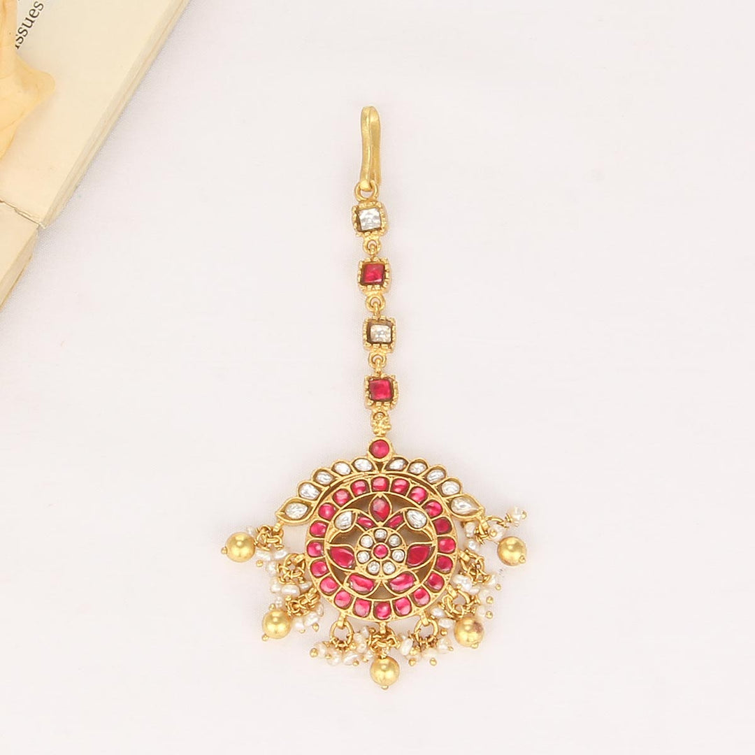 Kenisha Kundan Maangtikka