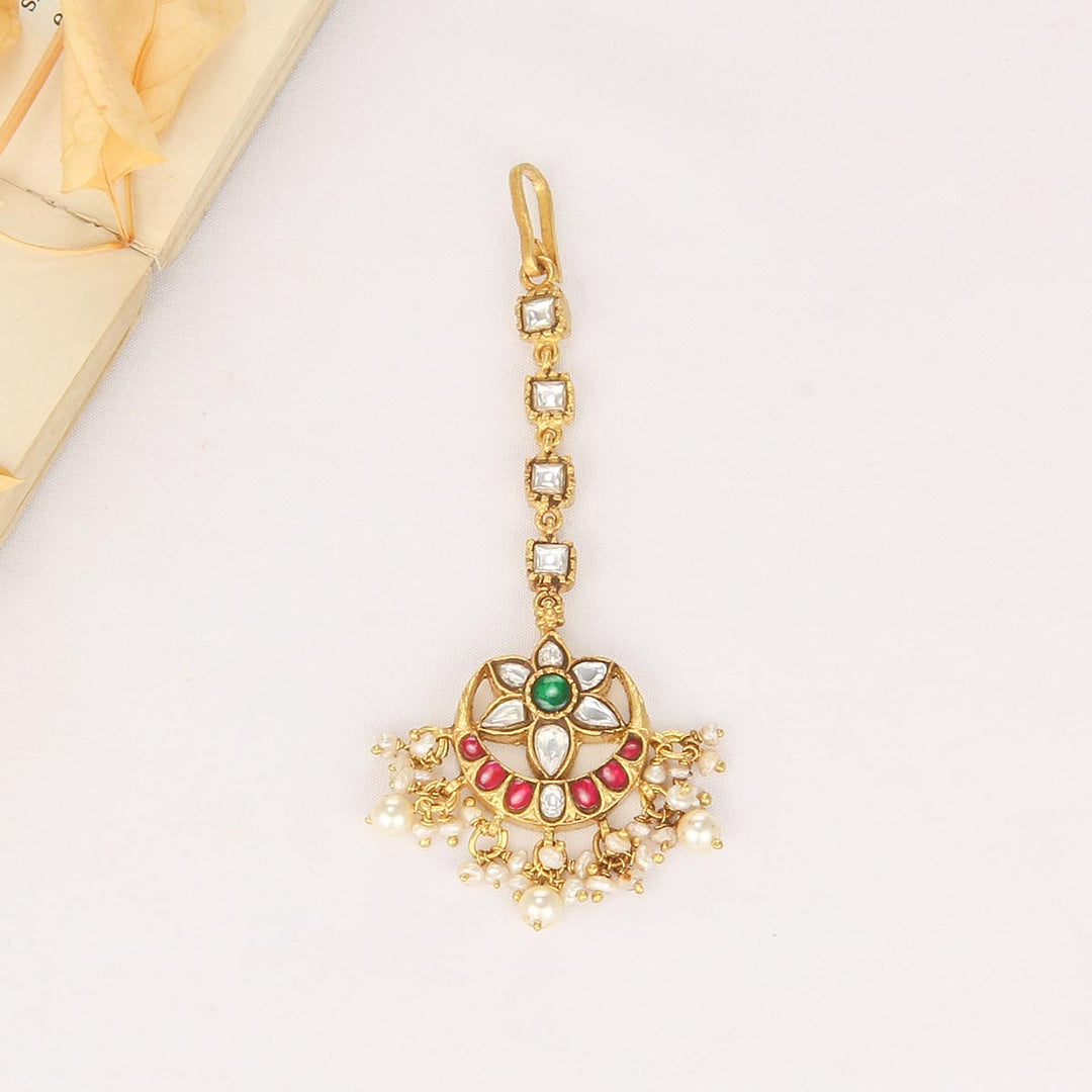 Glitz Kundan Maangtikka