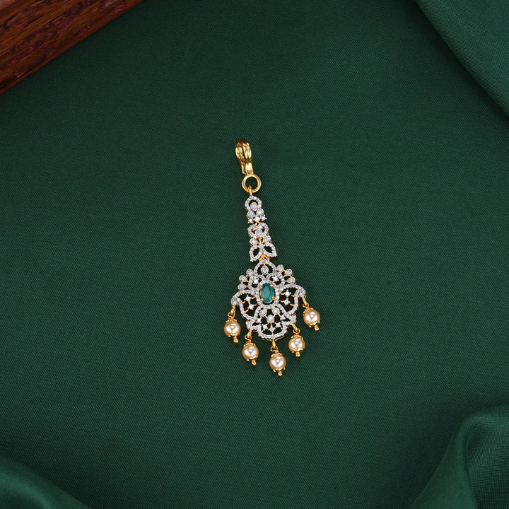 Graceful Bridal Avikam Maangtikkam