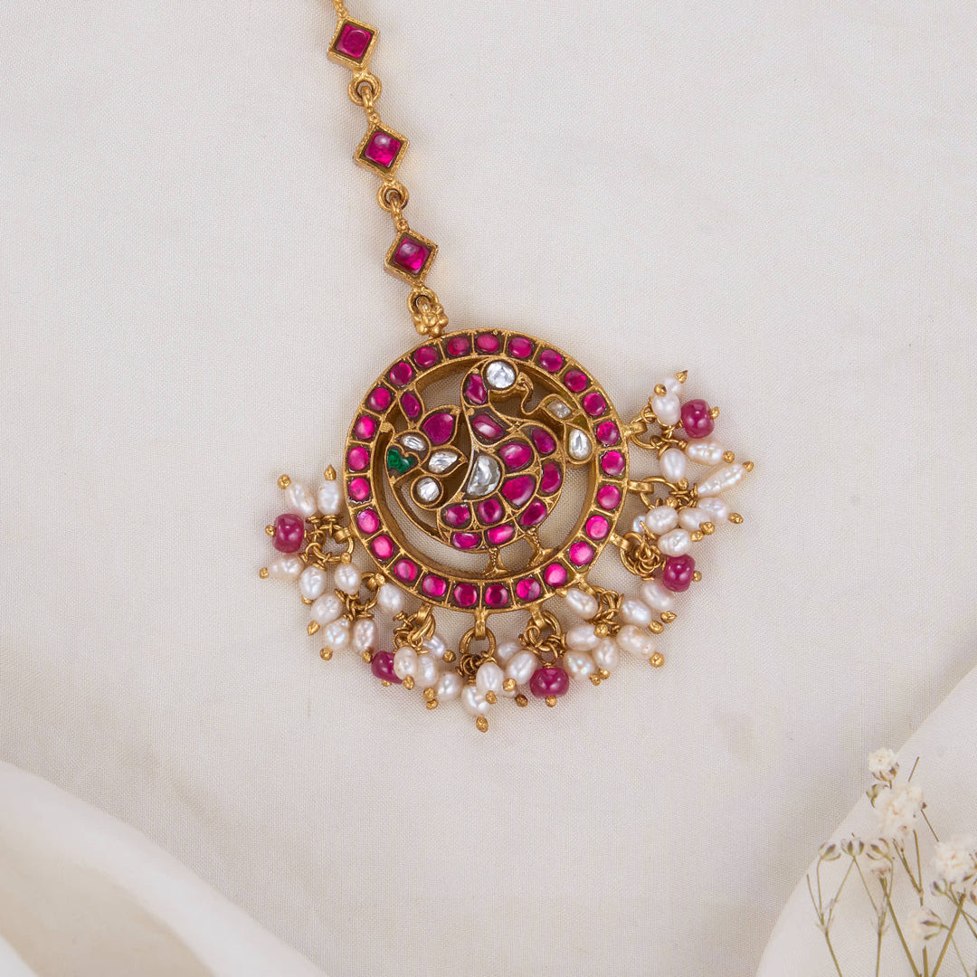 Vithiraa Kundan Maangtikka