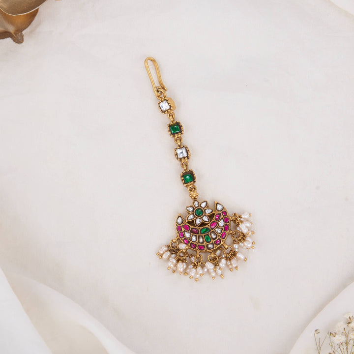 Blissful Kundan Maangtikka