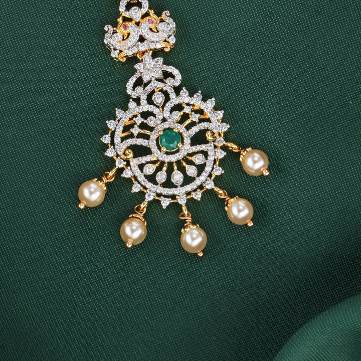 Pranithikaa Avikam Maangtikka