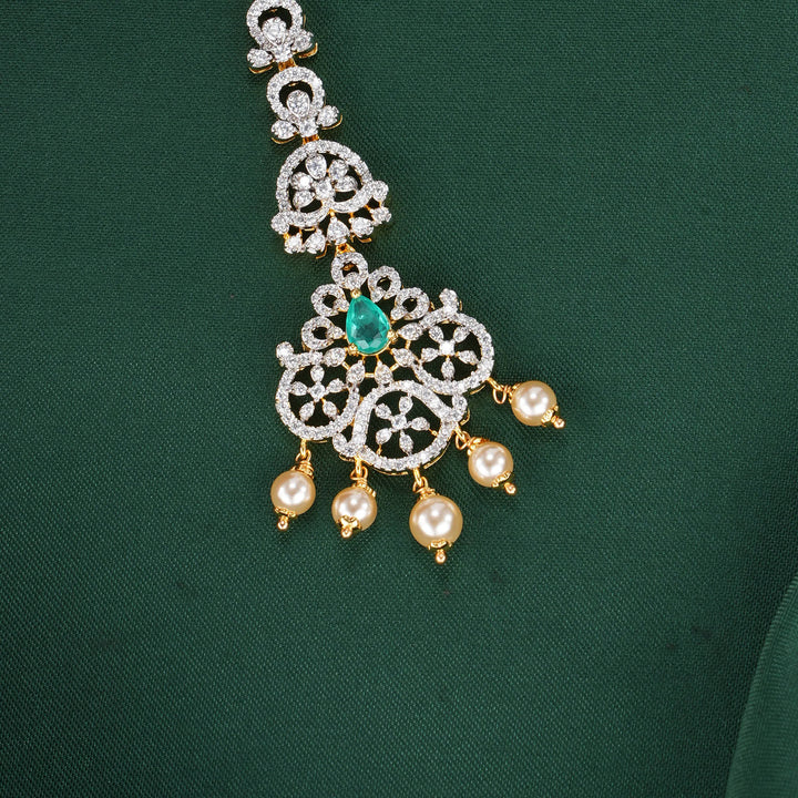 Farisha Avikam Maangtikka