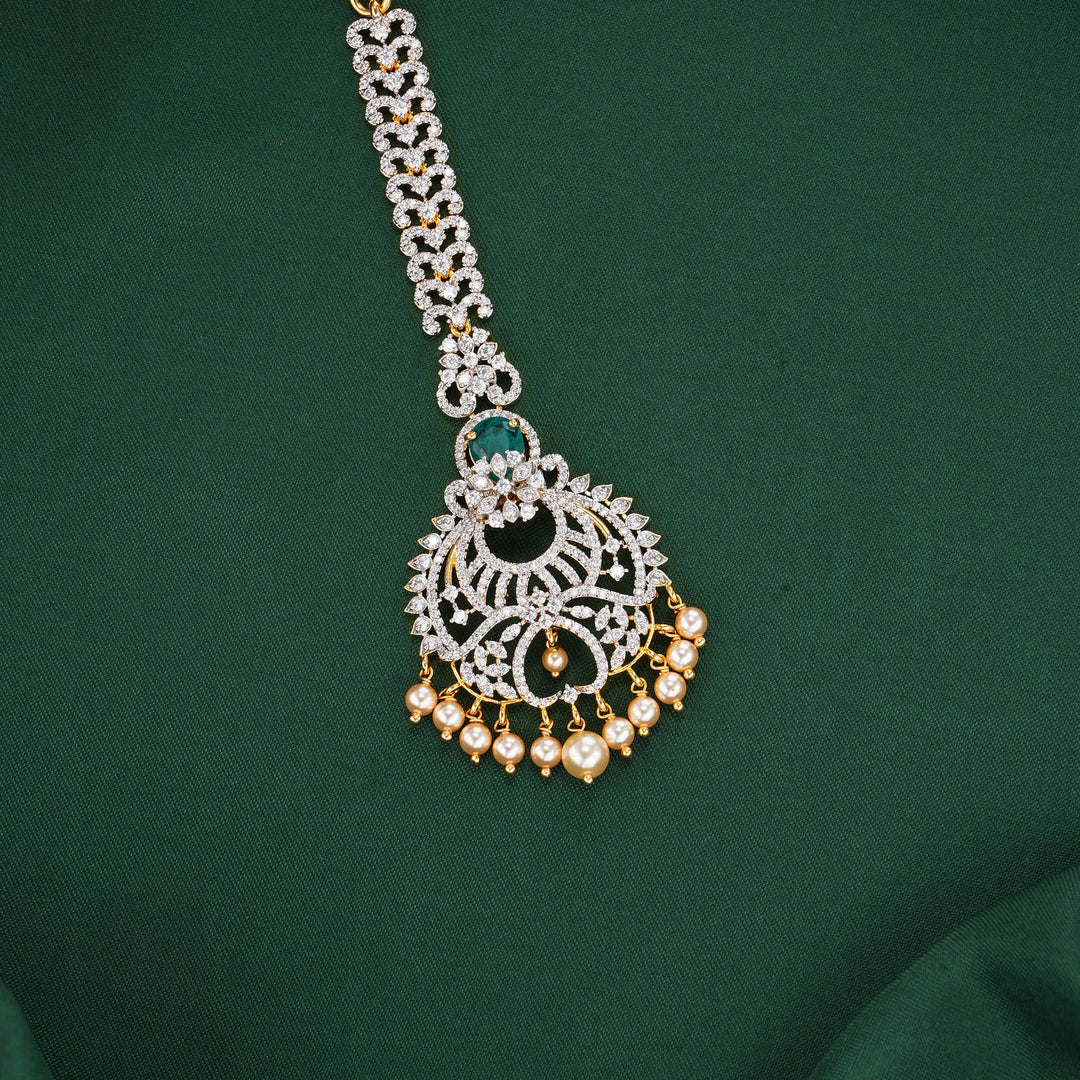 Elegant and Enchanting Avikam Maangtikka