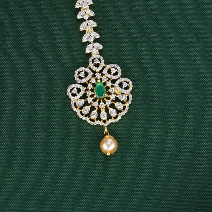 Abundant in Design Avikam Maangtikka