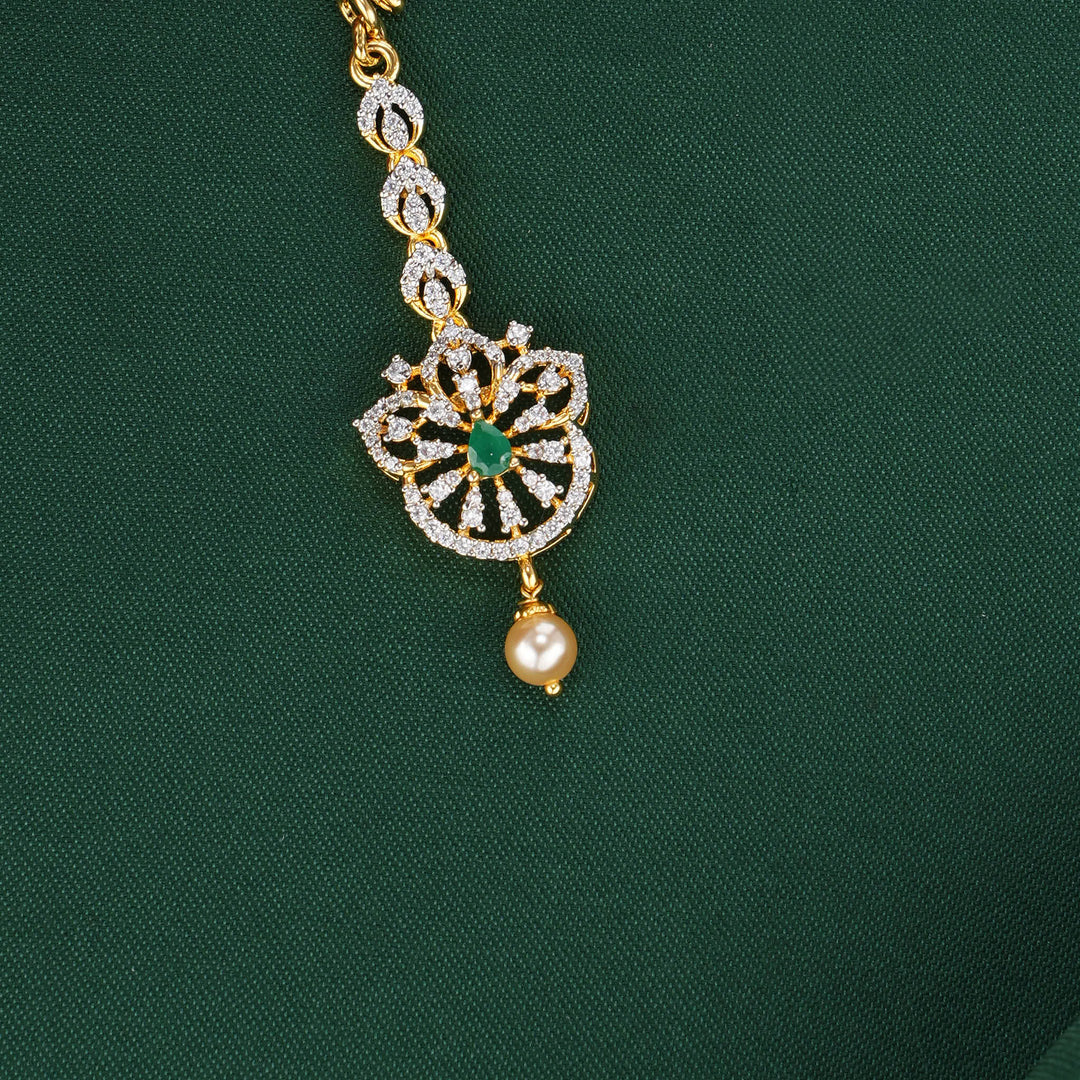Unique and Delicate Avikam Maangtikka