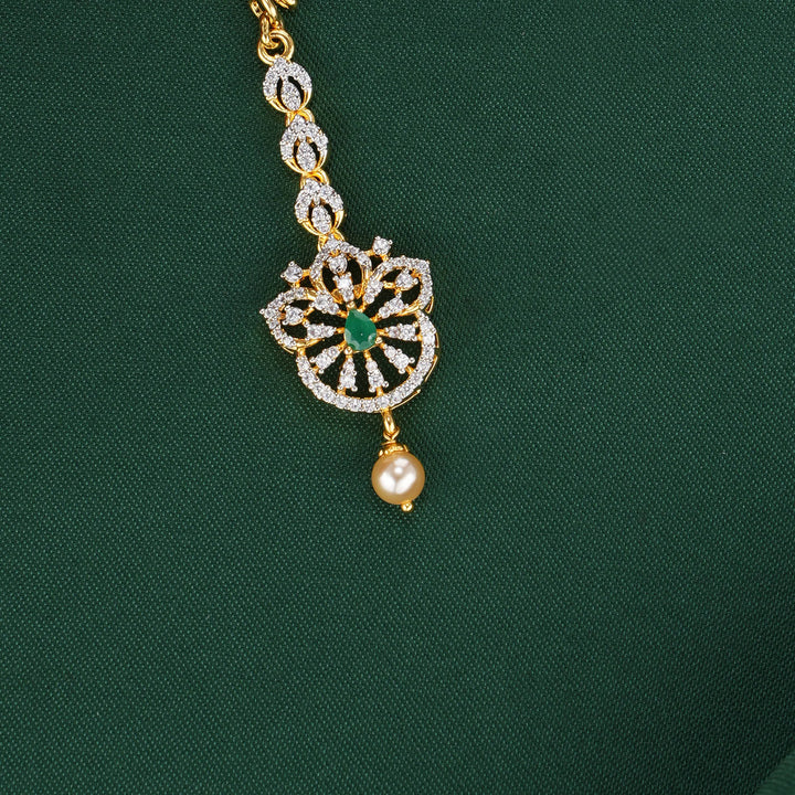 Unique and Delicate Avikam Maangtikka