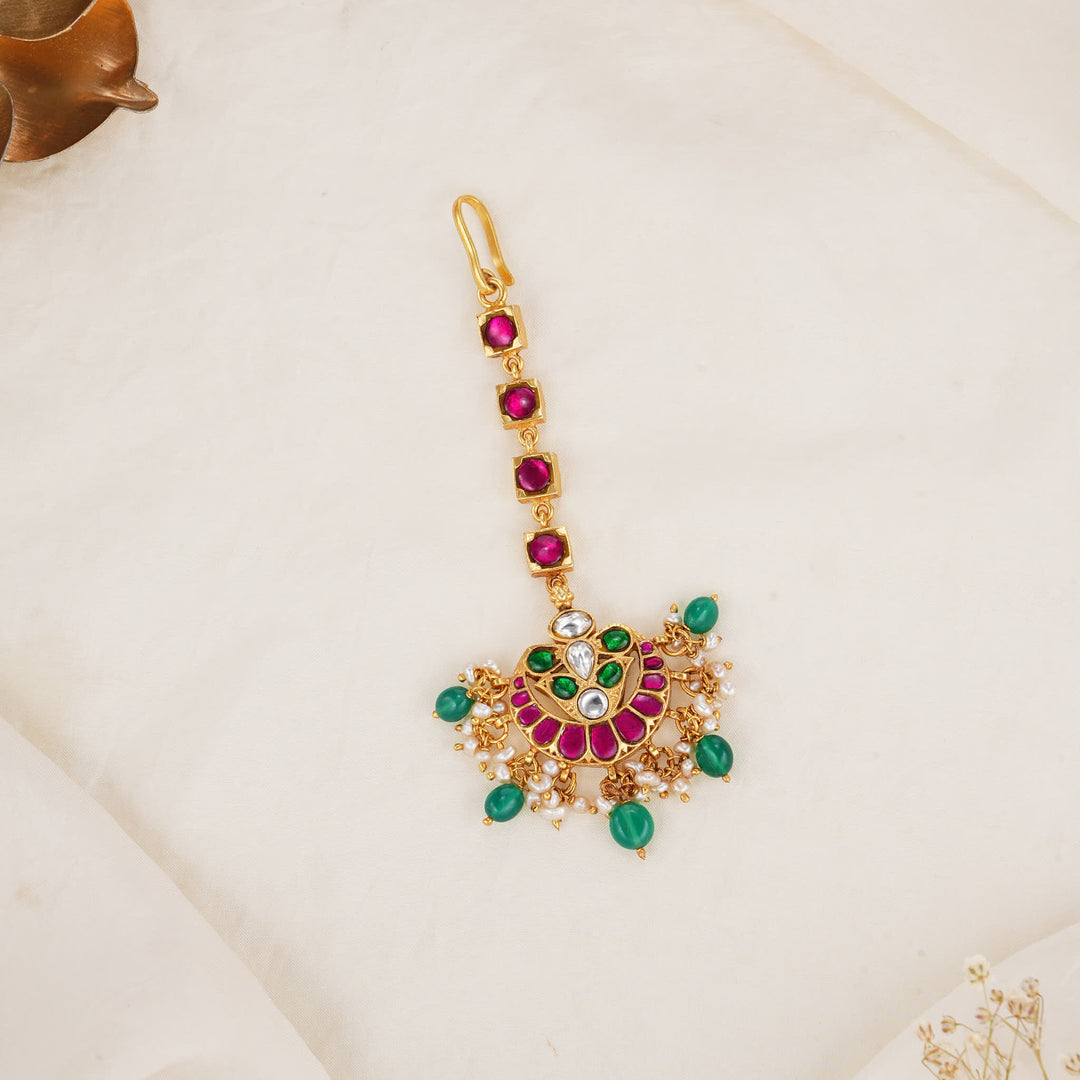 Fiery Brilliance Kundan Maangtikka