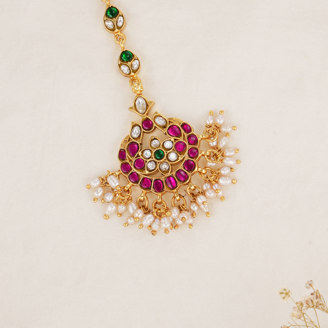 Warm Glow Kundan Maangtikka