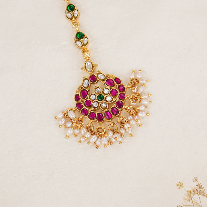 Warm Glow Kundan Maangtikka