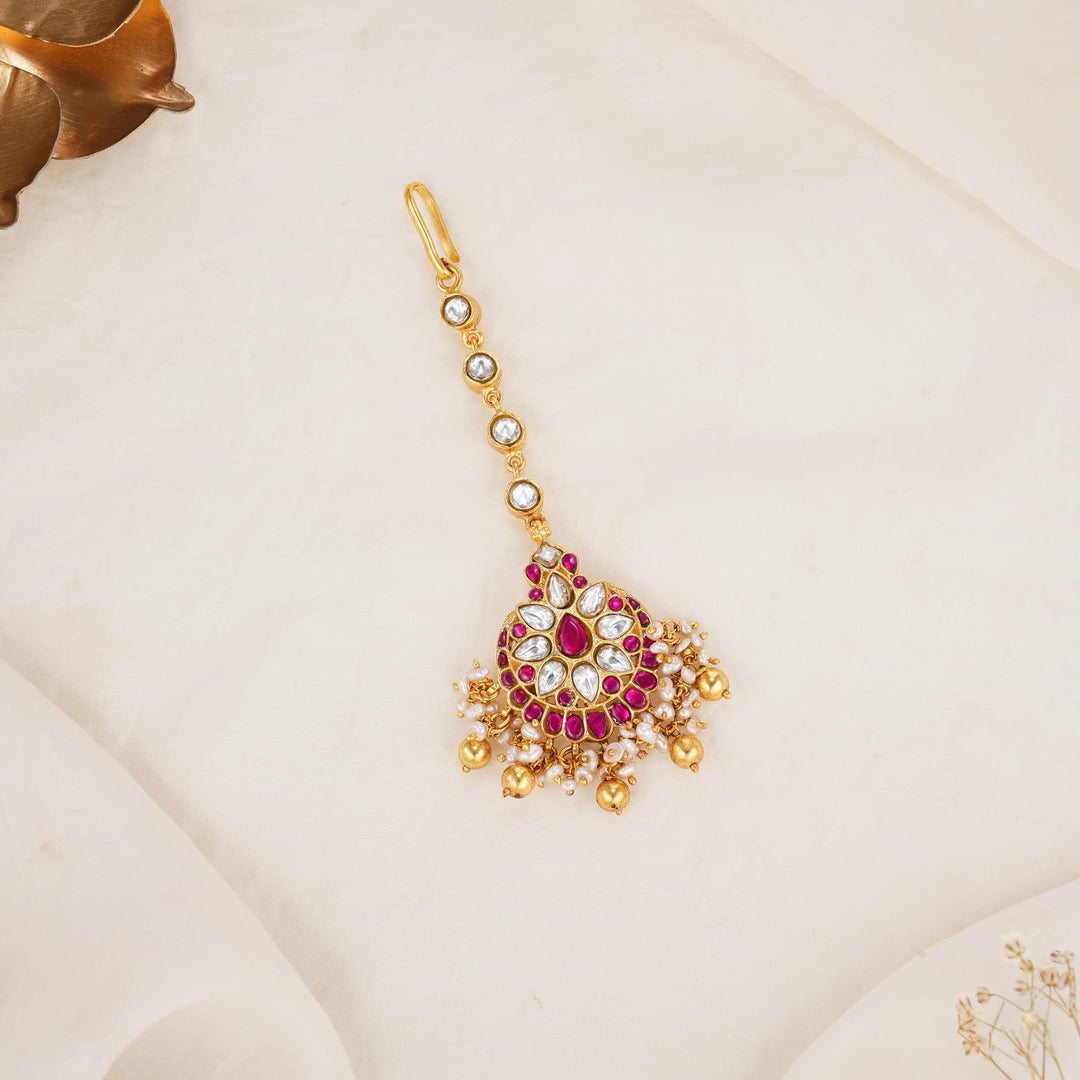 Crafted Radiant Shine Kundan Maangtikka