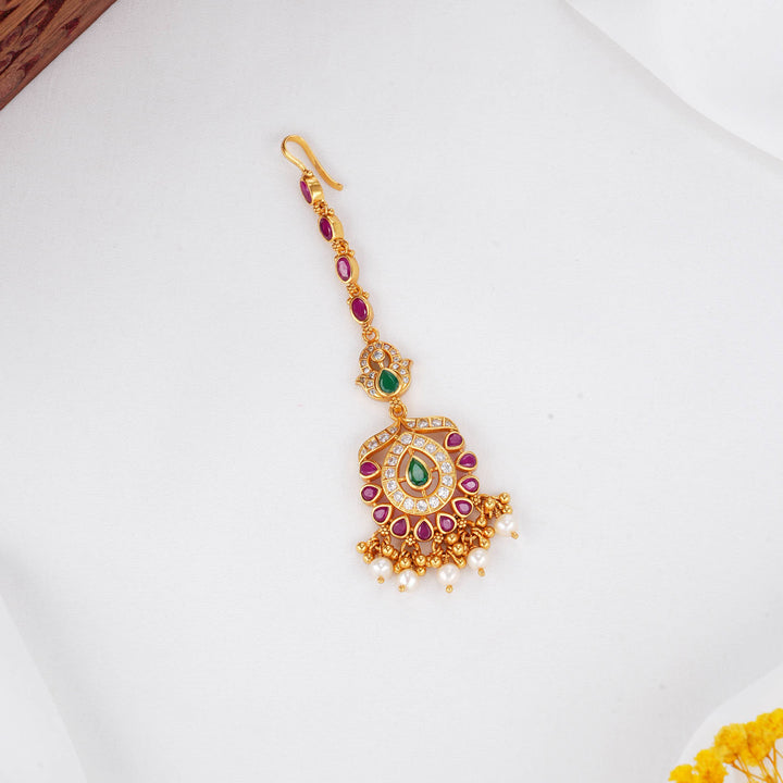 Glow with Uniqueness Stone Maangtikka