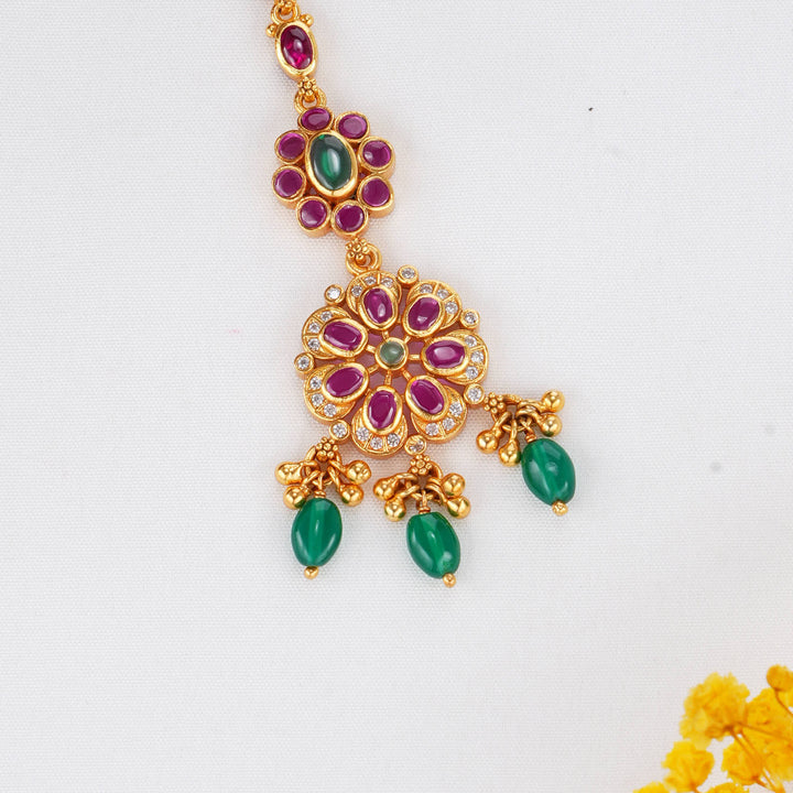 Vibrant Bloom Stone Maangtikka