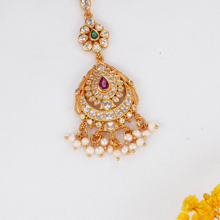 Refined and Elegant Stone Maangtikka