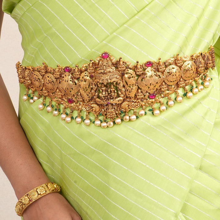 Iniyani Nagas Oddiyanam