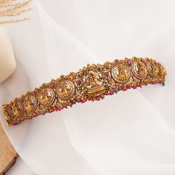 Laavika Nagas Oddiyanam