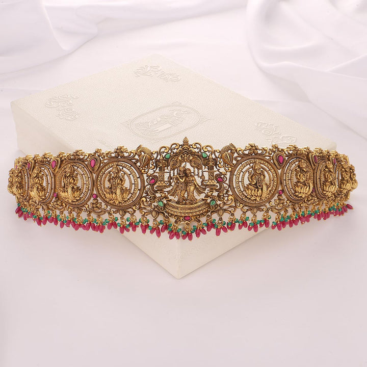 Iniyani Nagas Oddiyanam