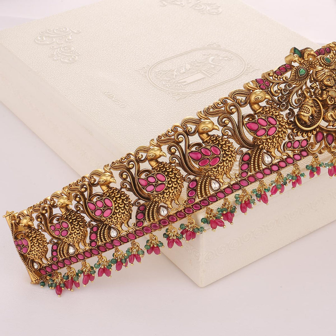 Vedhikhasri Nagas Oddiyanam