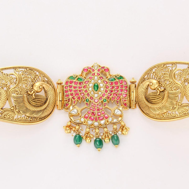 Nithra Kundan Oddiyanam