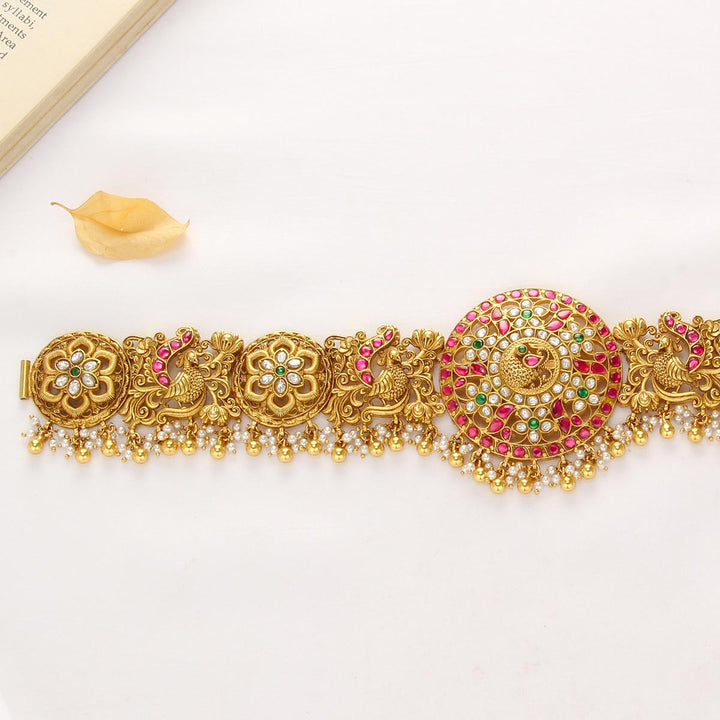 Myra Golden Nagas Oddiyanam