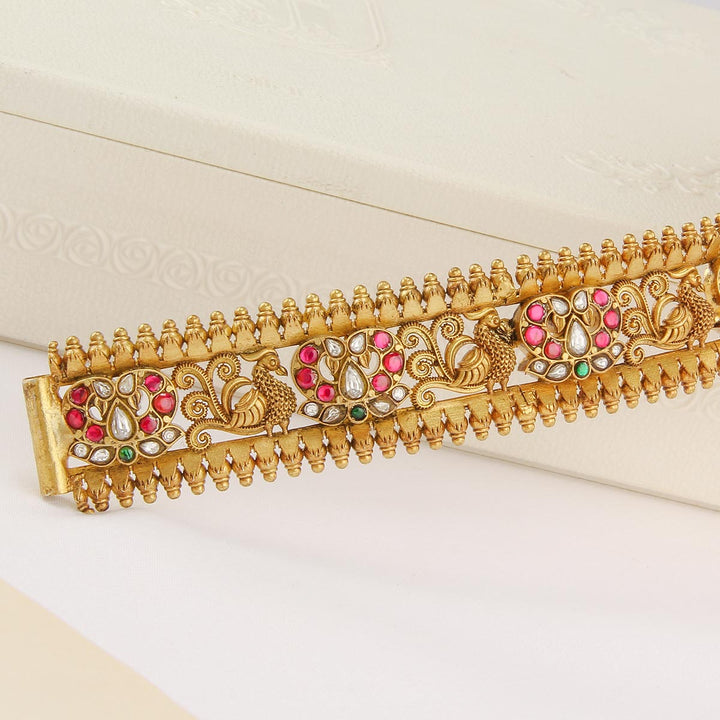 Dharini Nagas Oddiyanam