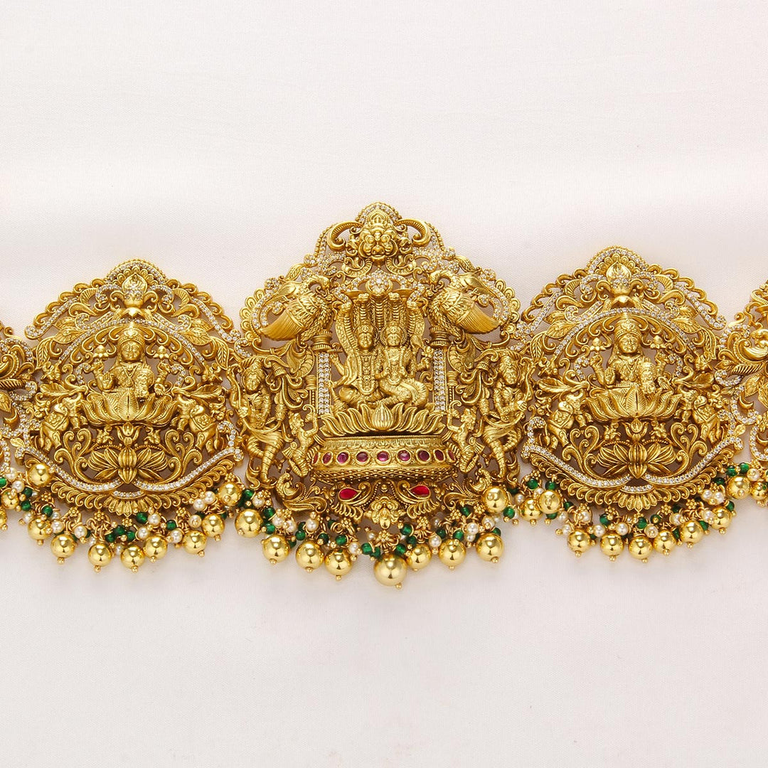 Traditional Elegance Nagas Oddiyanam