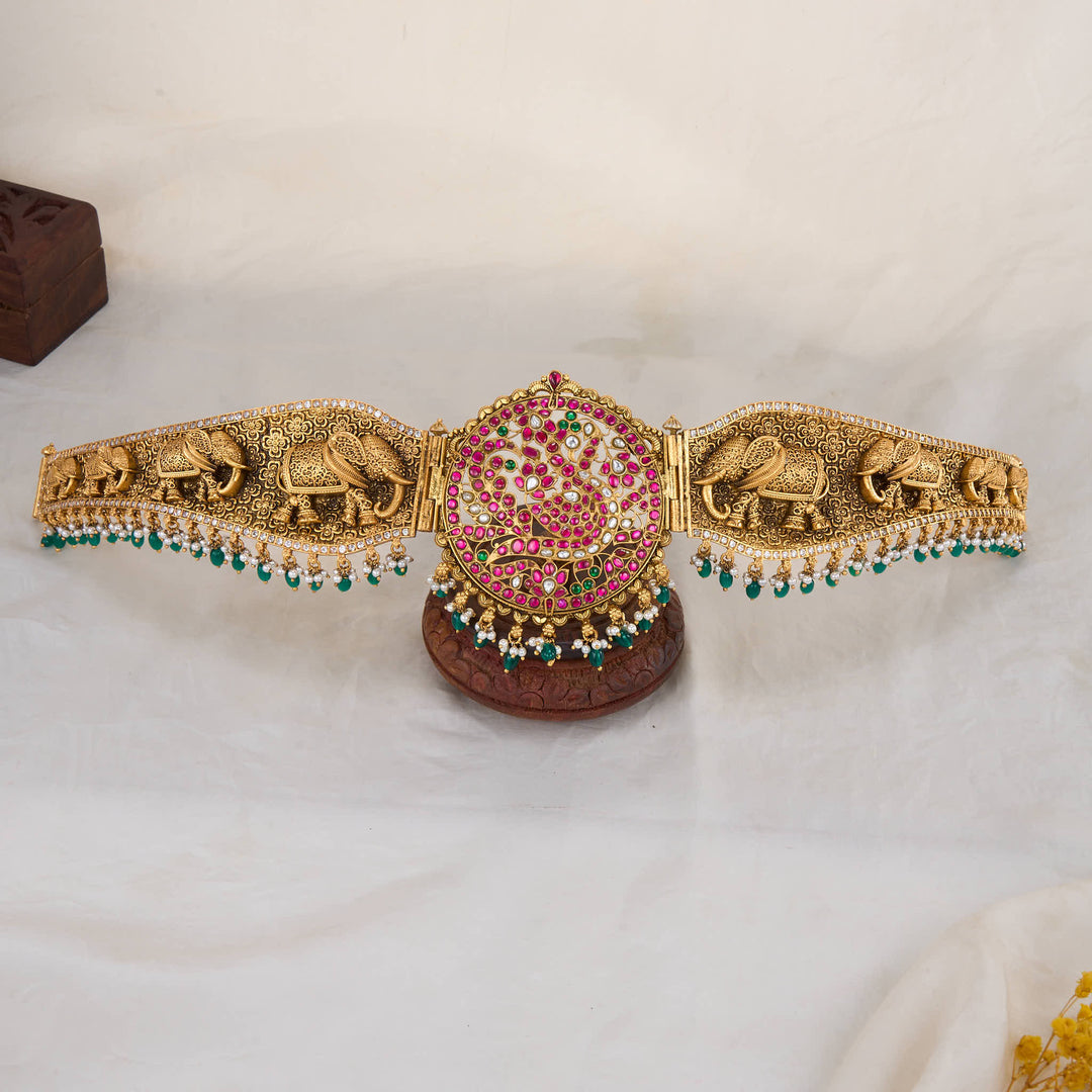Bridal Kundan Oddiyanam