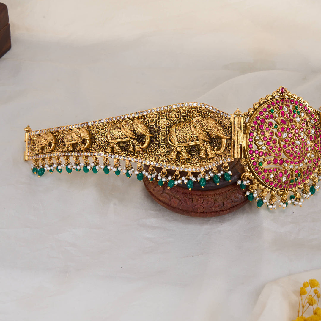 Bridal Kundan Oddiyanam