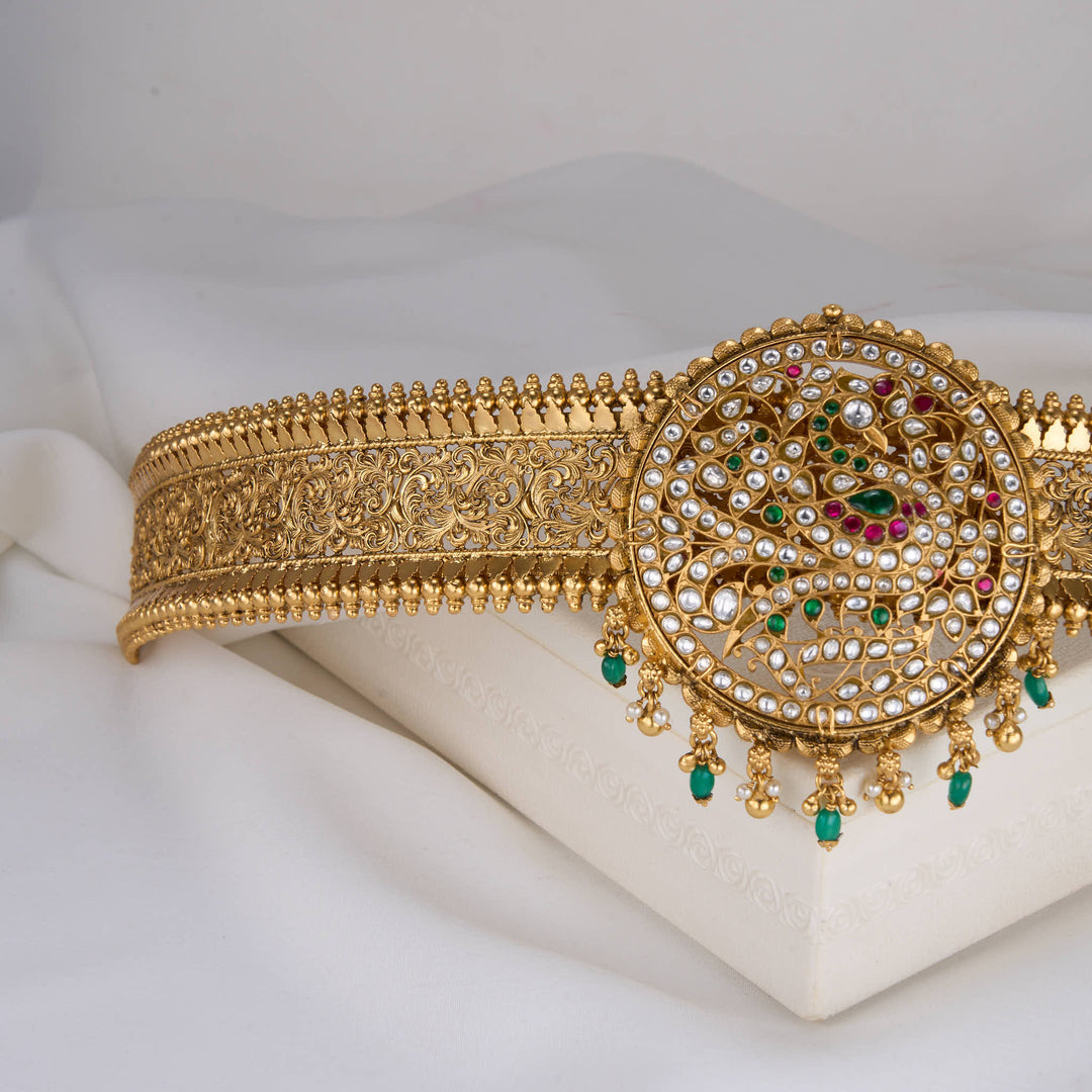 Bridal Kundan Oddiyanam