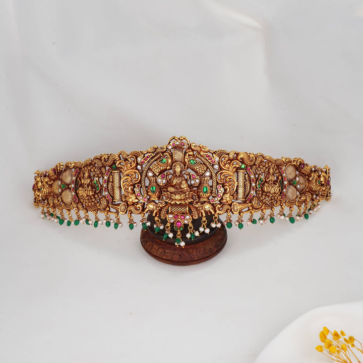 Shanya Nagas Oddiyanam