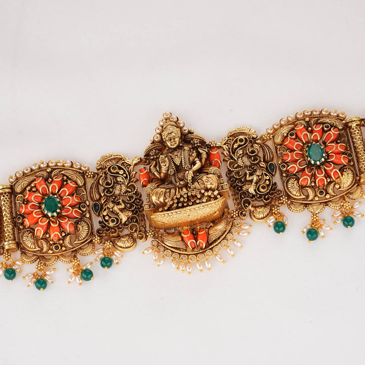 Gloriously Ornated Nagas Oddiyanam