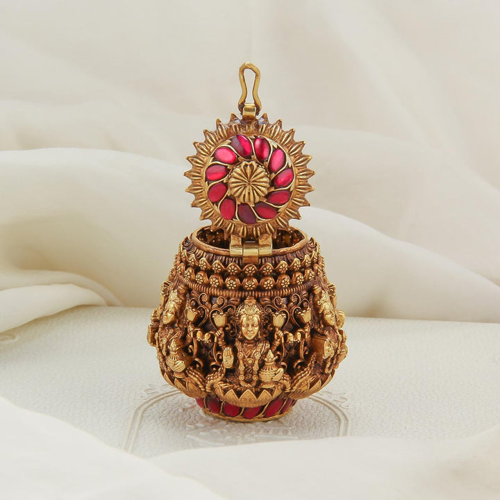 Stunning Kum Kum Box
